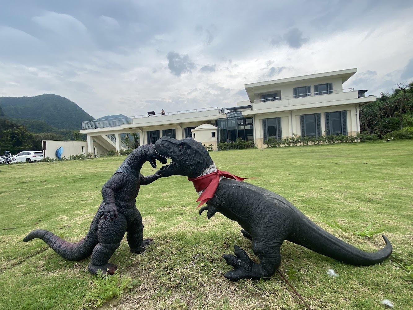 山海芳園景觀咖啡廳草地與趣味裝置