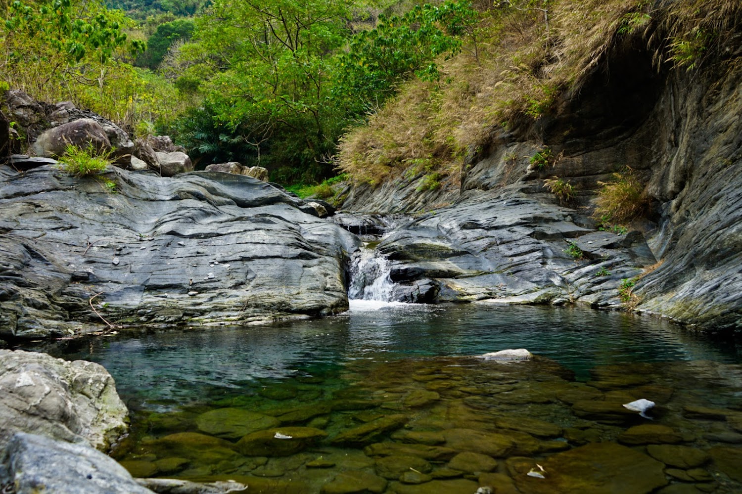茂林谷山溪小瀑與綠意