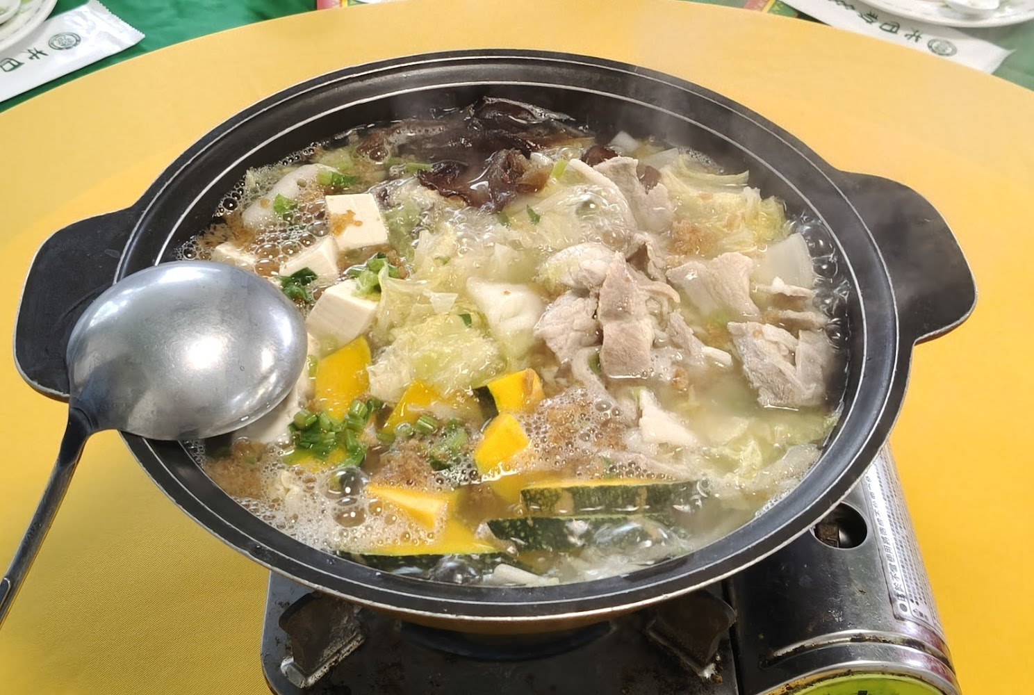 米巴奈山地美食坊火鍋湯品