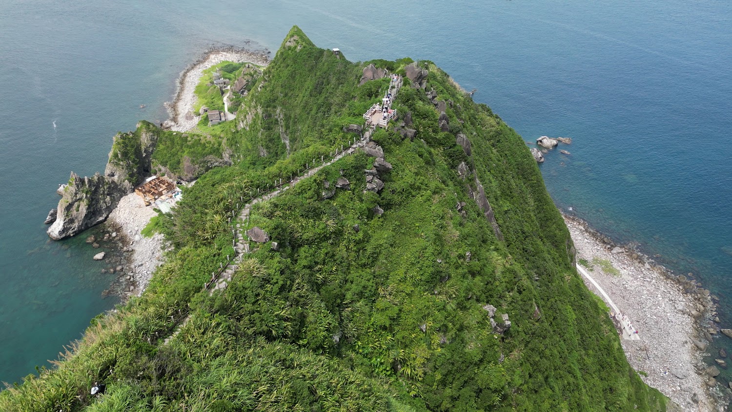 基隆嶼山稜步道與觀景台