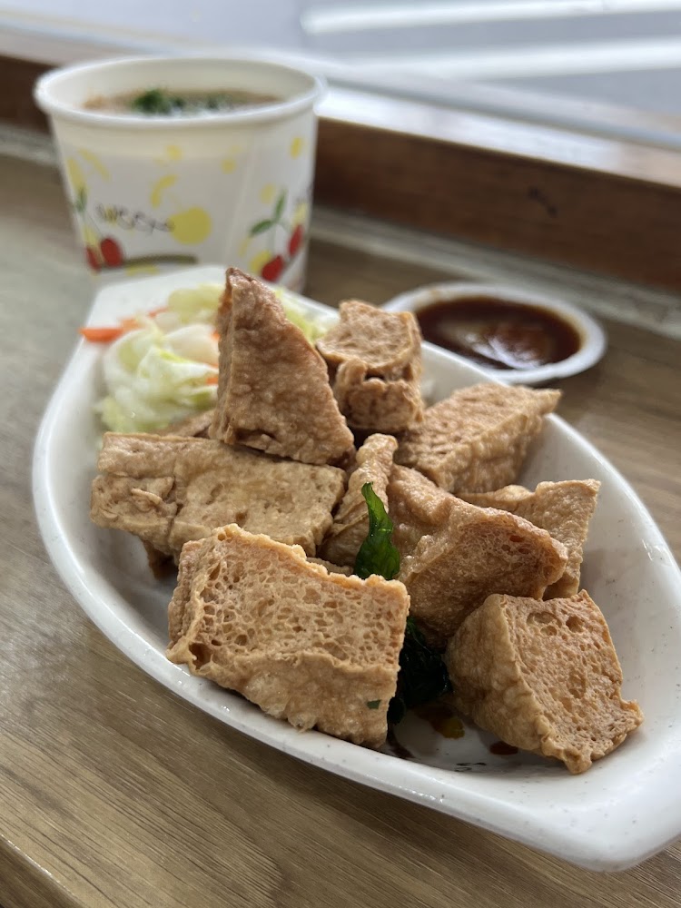 同心大腸蚵仔麵線炸豆腐