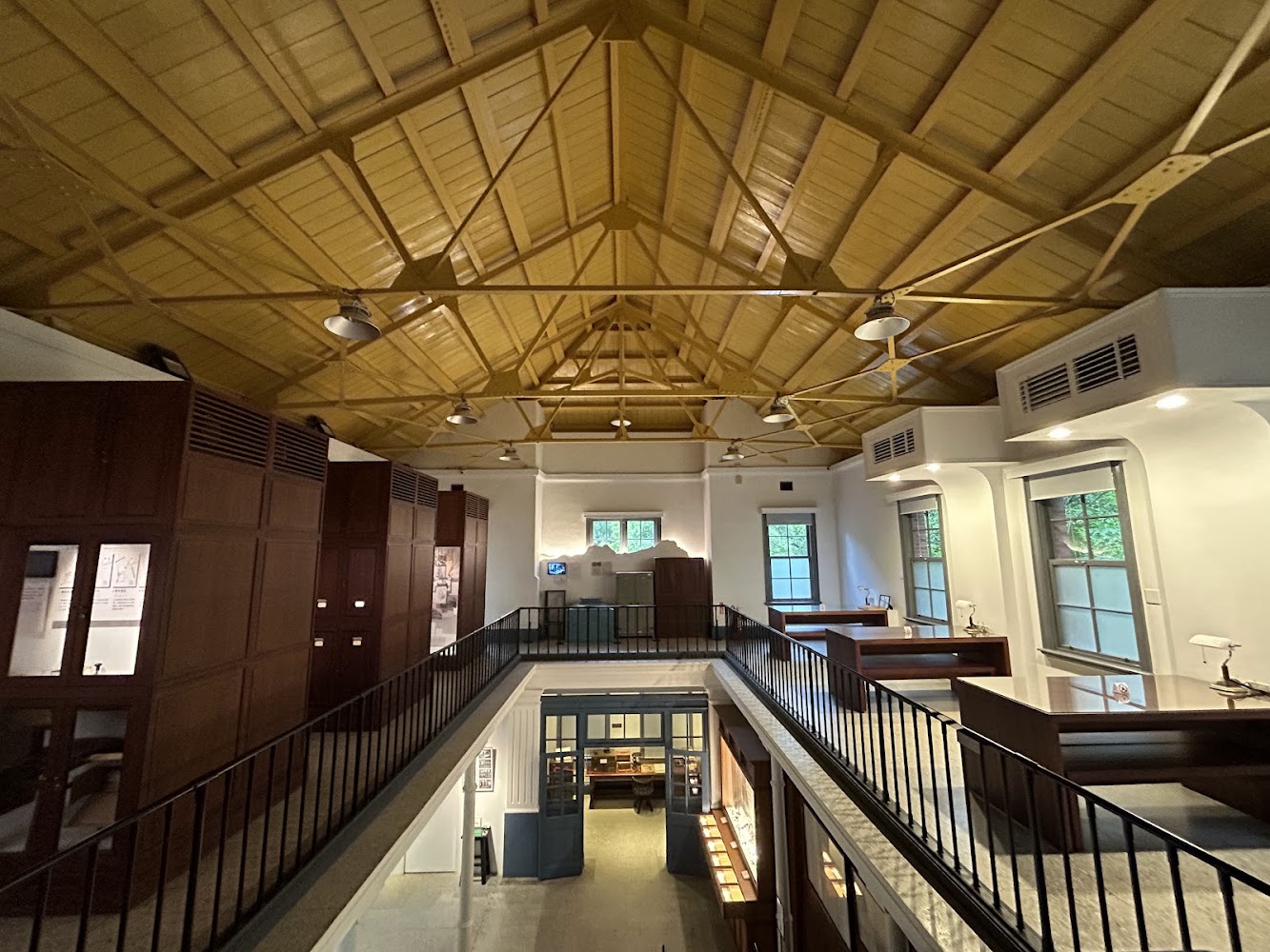 腊葉植物標本館室內挑高展區