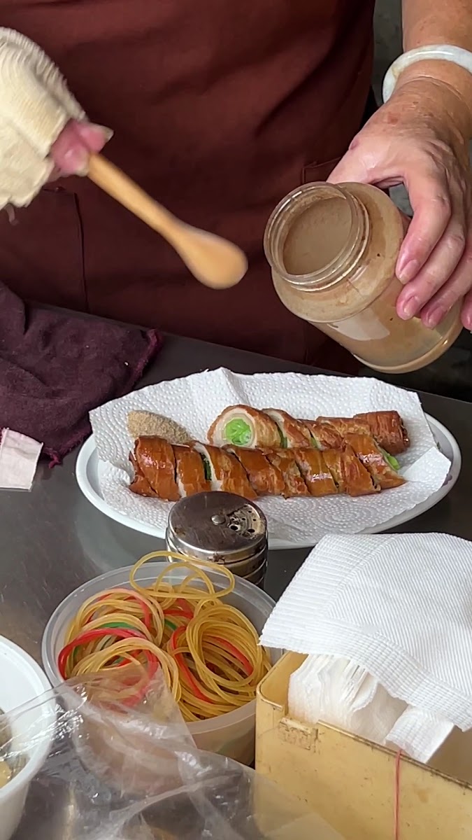 王記炸肥腸刷醬特寫高雄蚵仔寮必吃美食