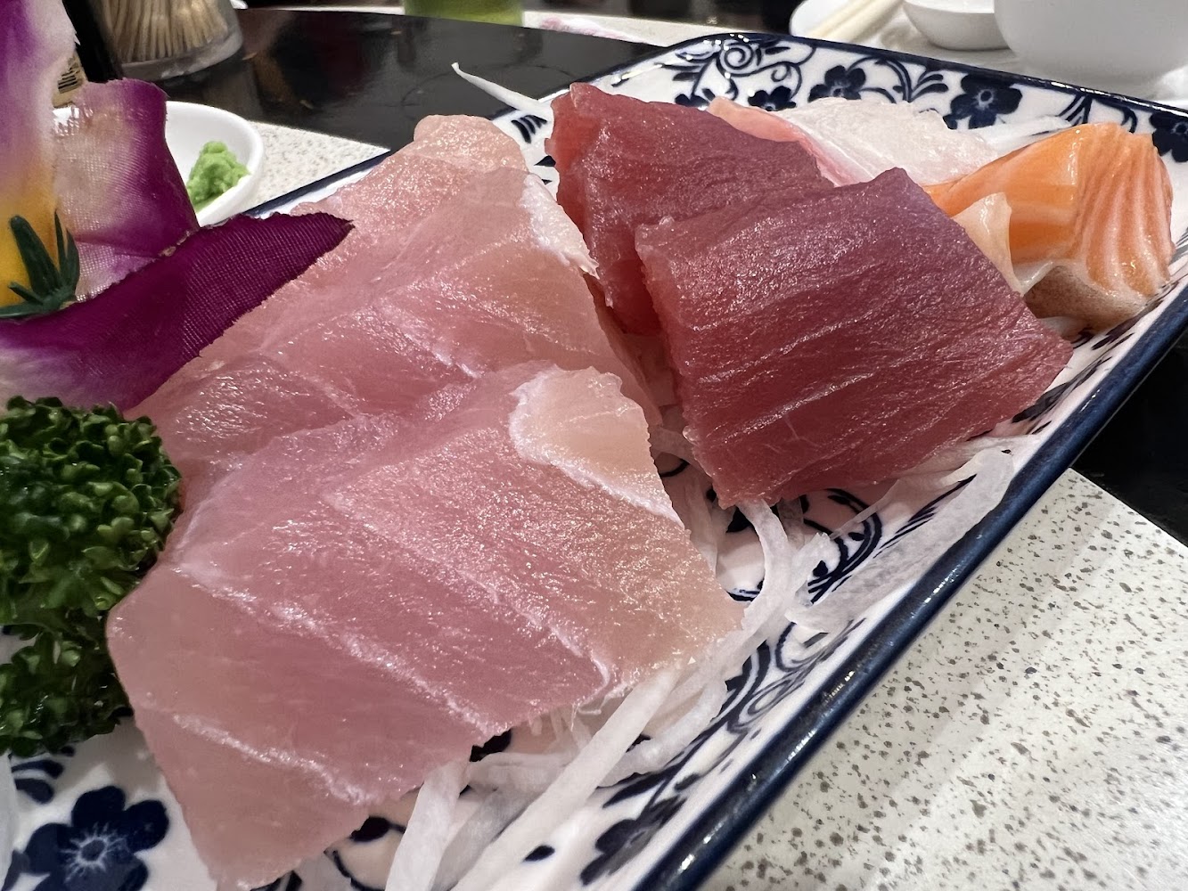 生魚片拼盤