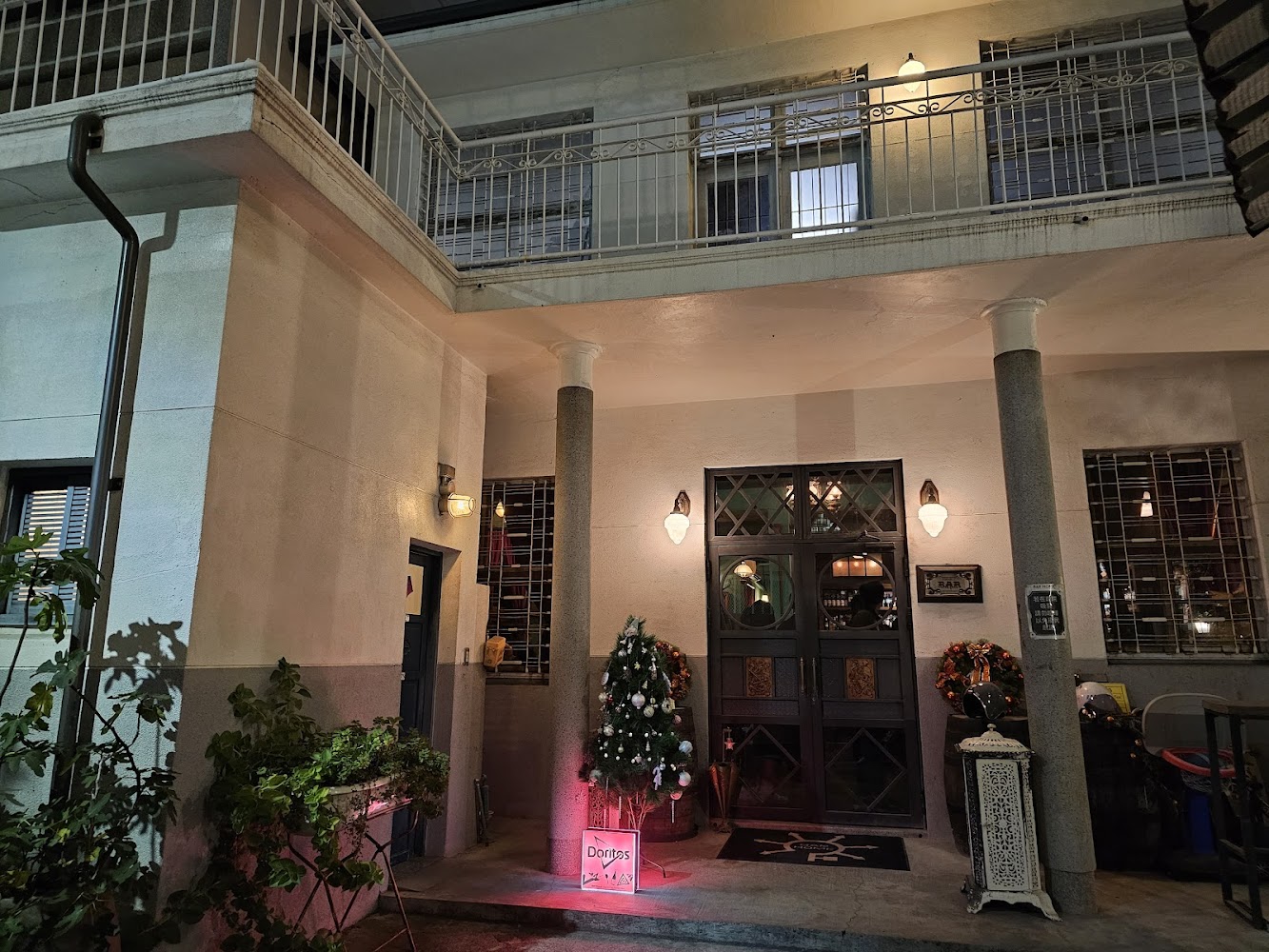 Bar Home 老屋外觀