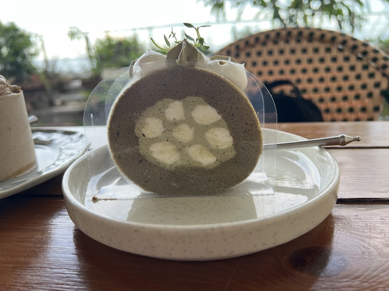 良水田巧克力卷蛋糕切片