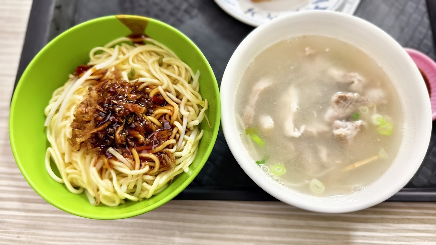 三重榕樹下米苔目乾麵與清湯