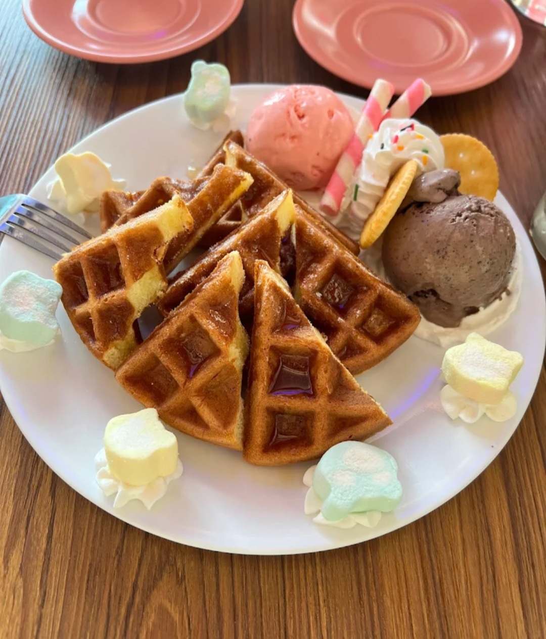 中角灣咖啡甜點鬆餅與冰淇淋