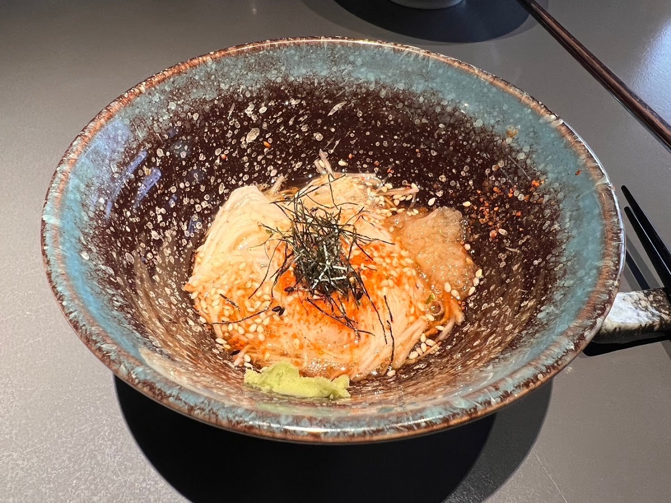 植橪和食清爽冷麵