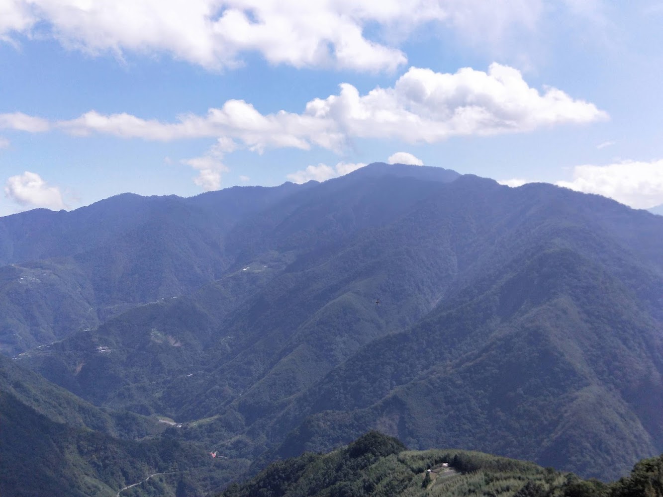 宇老觀景台壯闊山脈景色