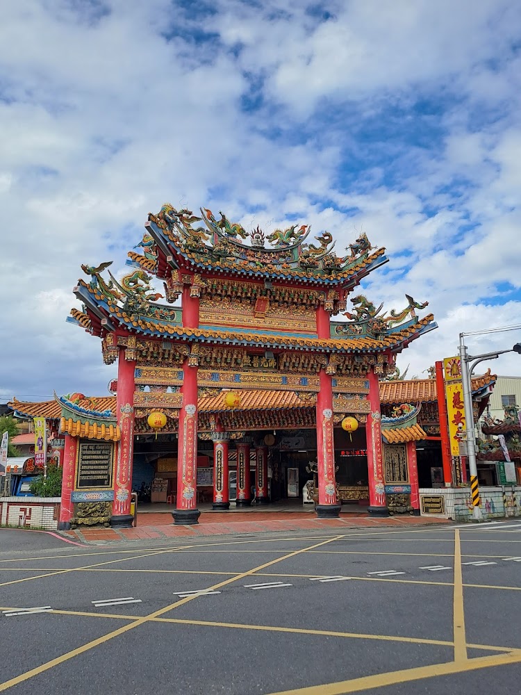 宜蘭下渡頭慈安寺廟門