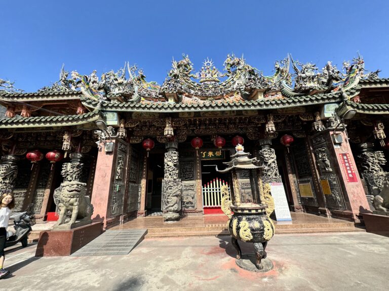 鳳邑城隍廟正面全景,高雄鳳山百年古廟