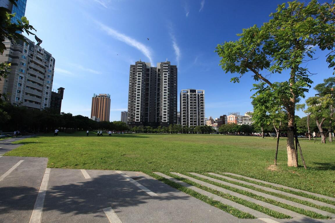 台中草悟道怎麼玩最順？勤美商圈、文創景點與散步拍照亮點一次整理