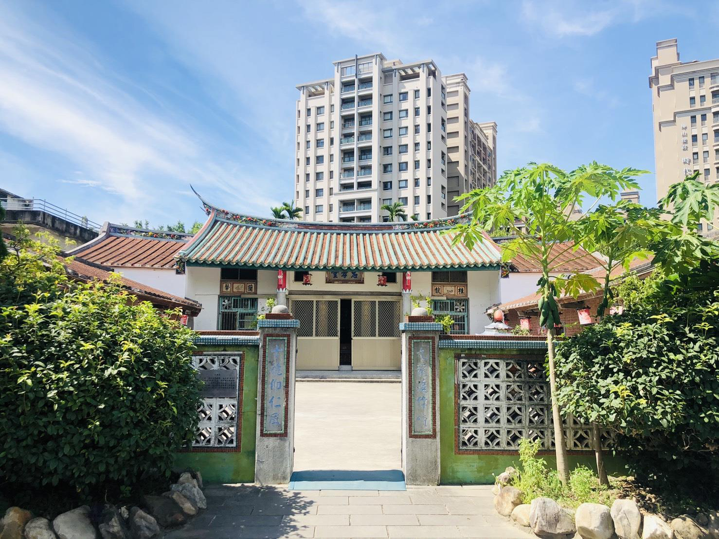 在老屋與田野交錯的風景裡，新瓦屋客家文化保存區讓每次停留都很舒服