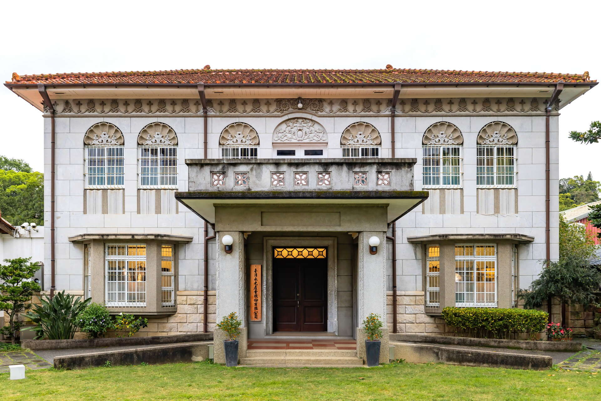 當午後光影沿著老街流動，北埔老街讓新竹的小鎮風景，變得更迷人溫柔