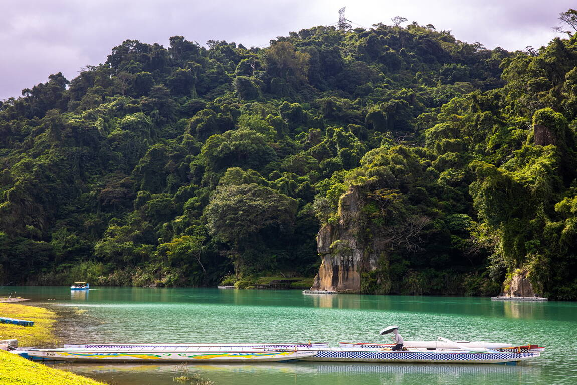 碧潭看夜景、踩船體驗與河岸美食一次看，捷運直達輕鬆安排半日一日小旅行