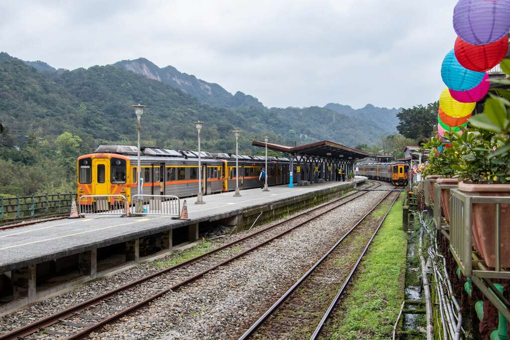 十分老街怎麼安排最剛好，鐵道街景、天燈體驗與平溪一日遊完整攻略