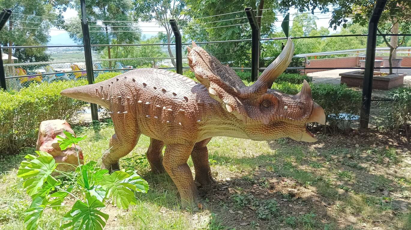 古生物奇幻樂園適合小孩去嗎，恐龍場景、互動體驗與拍照亮點一次看