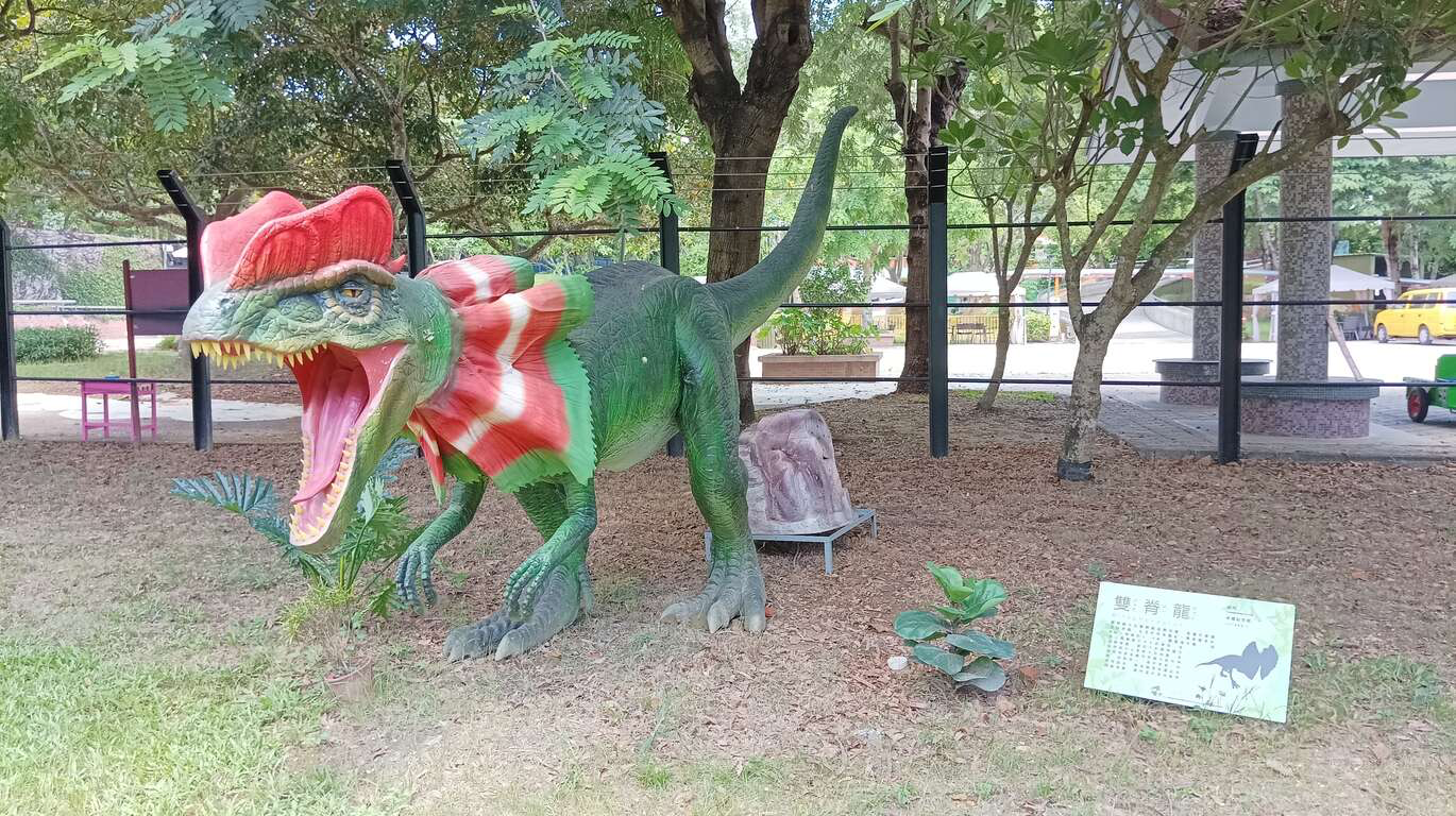 古生物奇幻樂園適合小孩去嗎，恐龍場景、互動體驗與拍照亮點一次看