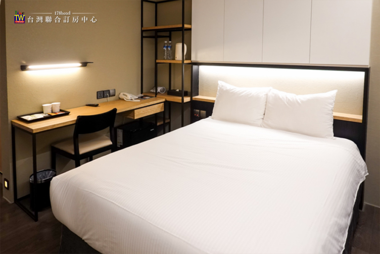 康茵行旅.標準客房雙人房 含早餐 $1580元|台中高鐵住宿,走路5分鐘入住