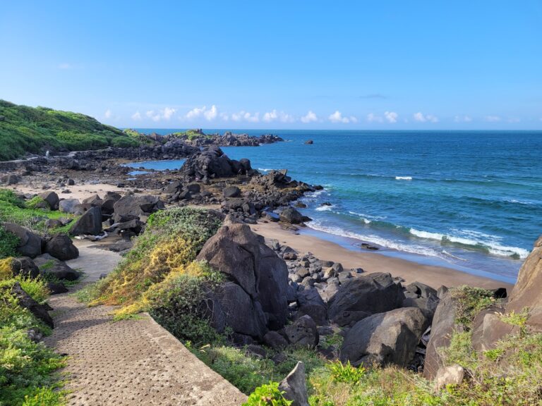 麟山鼻地質景觀生態步道 北海岸野百合步道風光