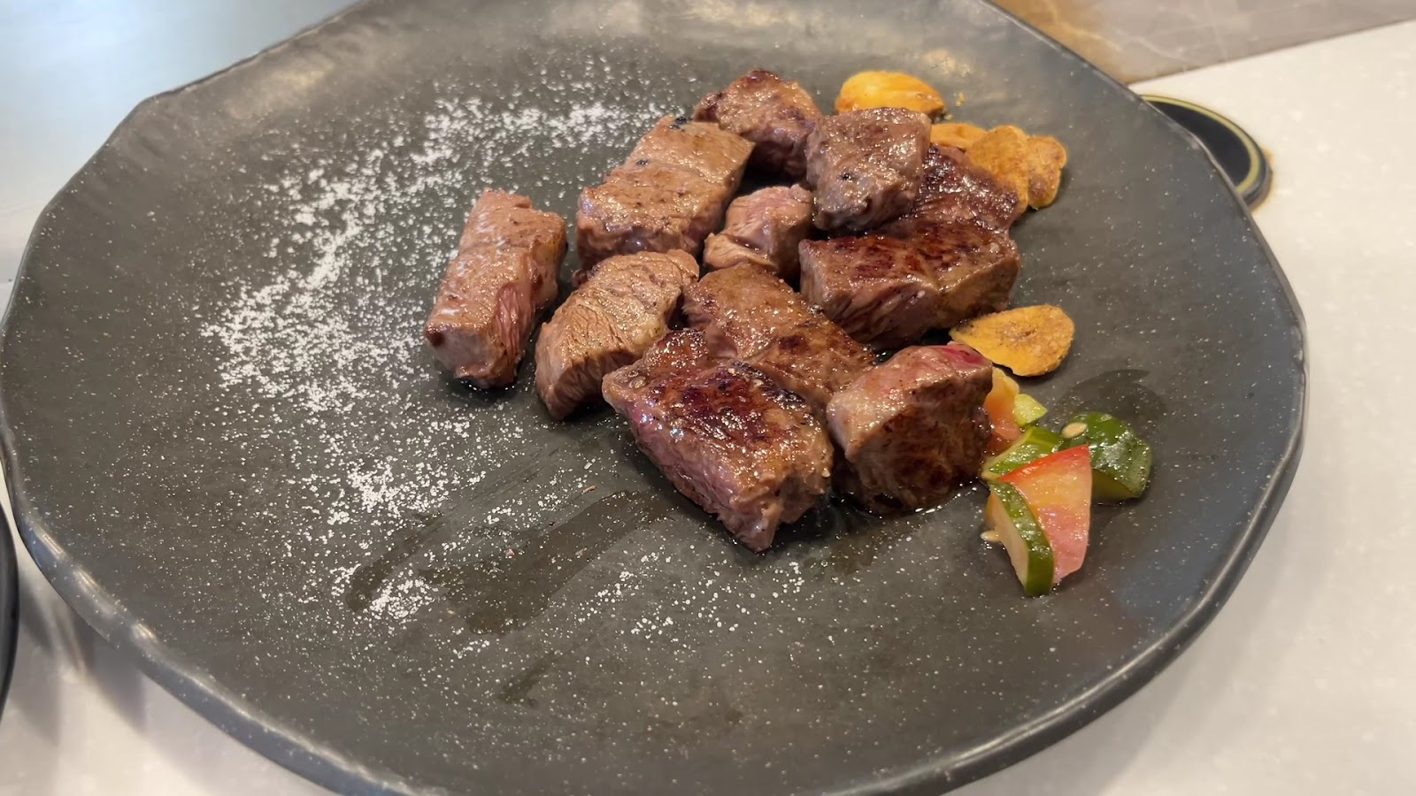 墨手鐵板燒 高雄岡山 招牌牛排骰子鐵板料理