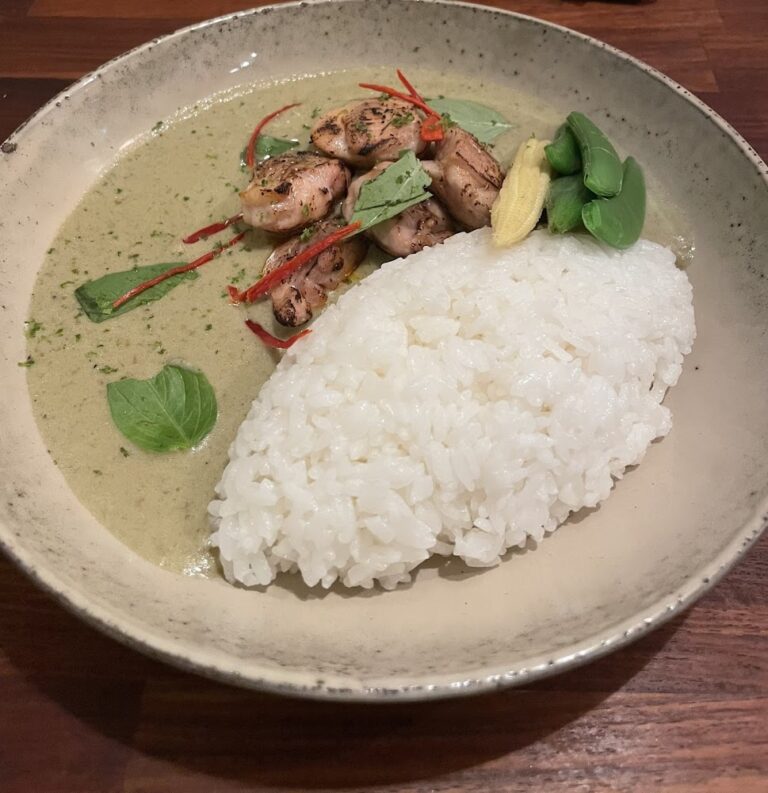 咖哩飯店深度評測：文山區低調高分的日式咖哩小店，從炙燒雞腿到綠咖哩一次看