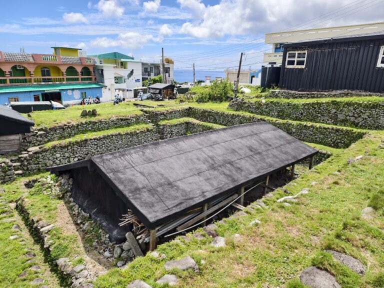 蘭嶼地下屋懶人包｜野銀部落導覽、文物館與特色住宿一次看