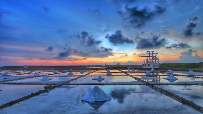 台南海線新景點懶人包：8大必去海景、鹽田與夕陽秘境一次看