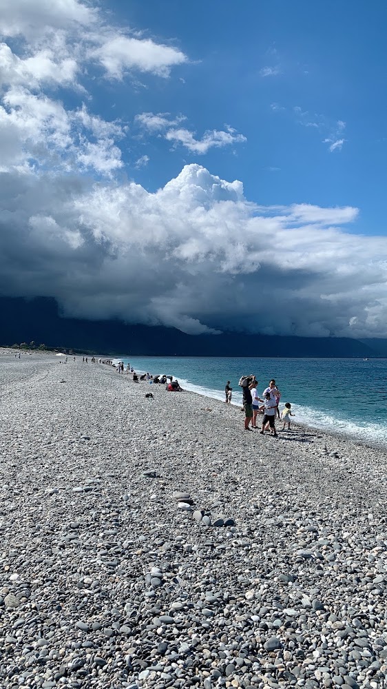 花蓮七星潭海灘深度旅遊指南：礫石海岸、日出海景與散步騎行一次看