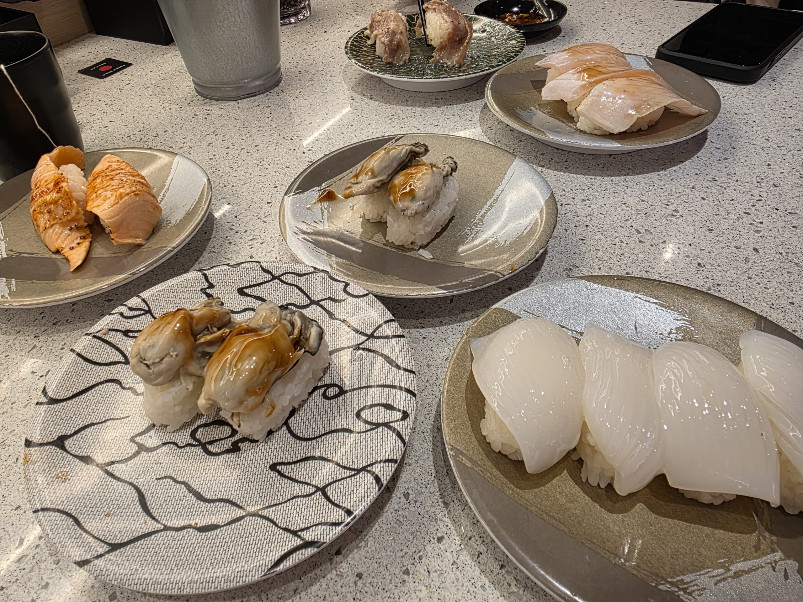 MAGiC TOUCH點爭鮮美術店深度評測 高雄鼓山平價日式料理與用餐體驗全解析