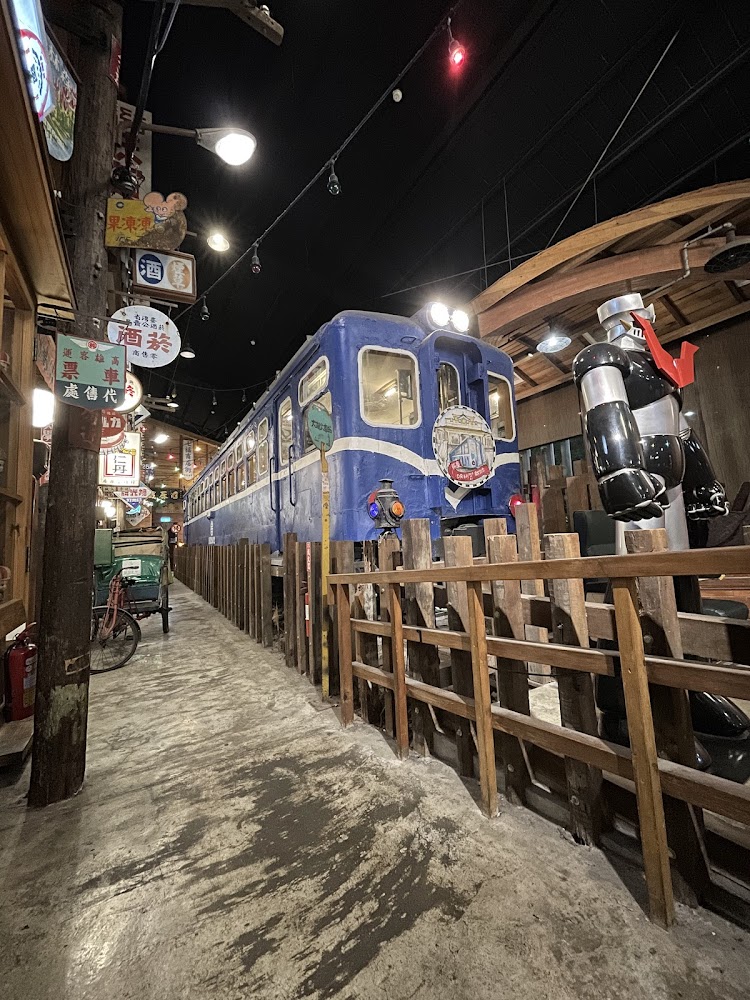 新台灣原味懷舊餐廳高雄館深度開箱：火車車廂用餐、復古台味與聚餐氛圍一次看