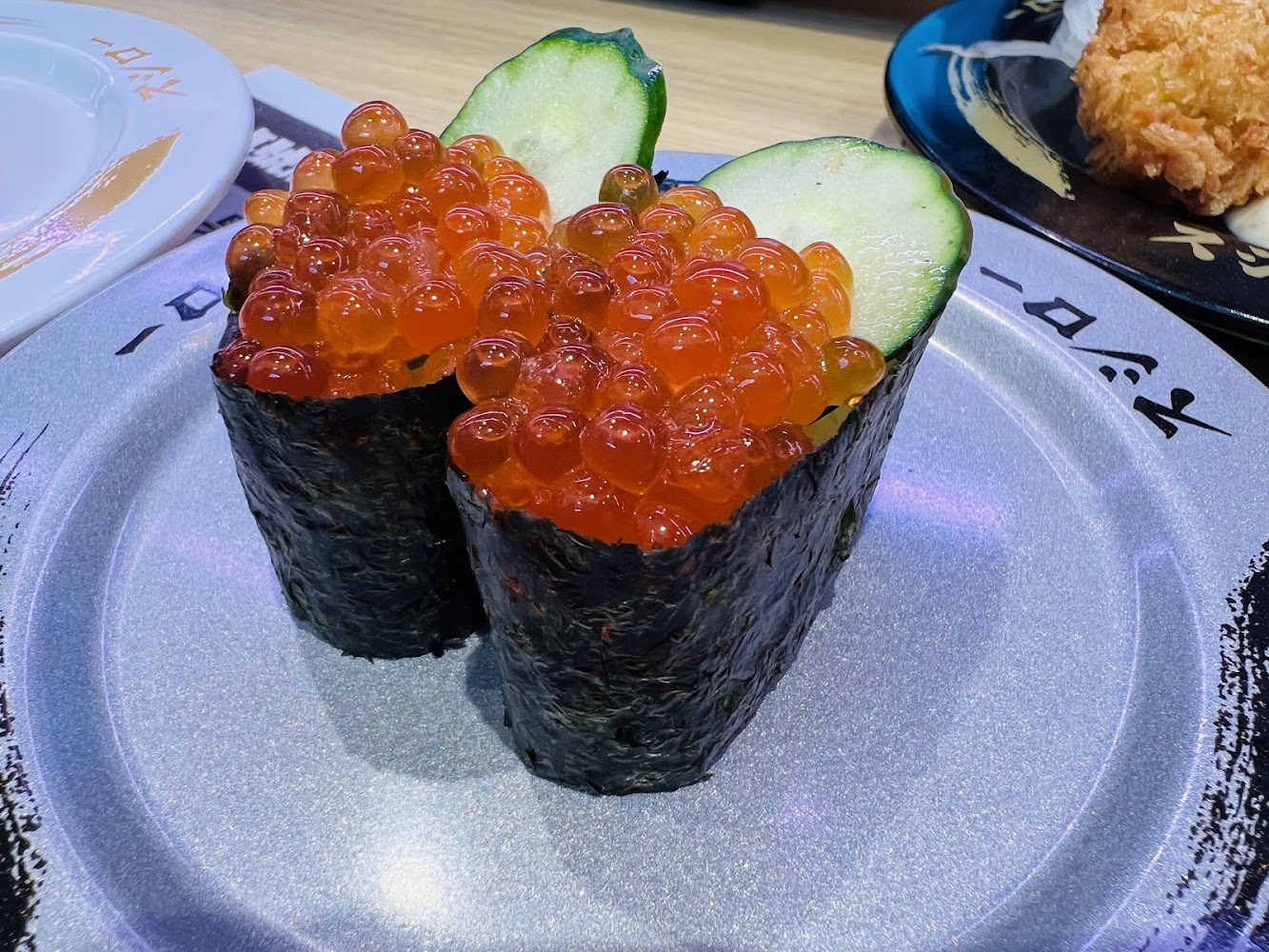 壽司郎高雄美術館店深度評測：交通便利、服務細緻，輕軌旁的迴轉壽司日常好選擇
