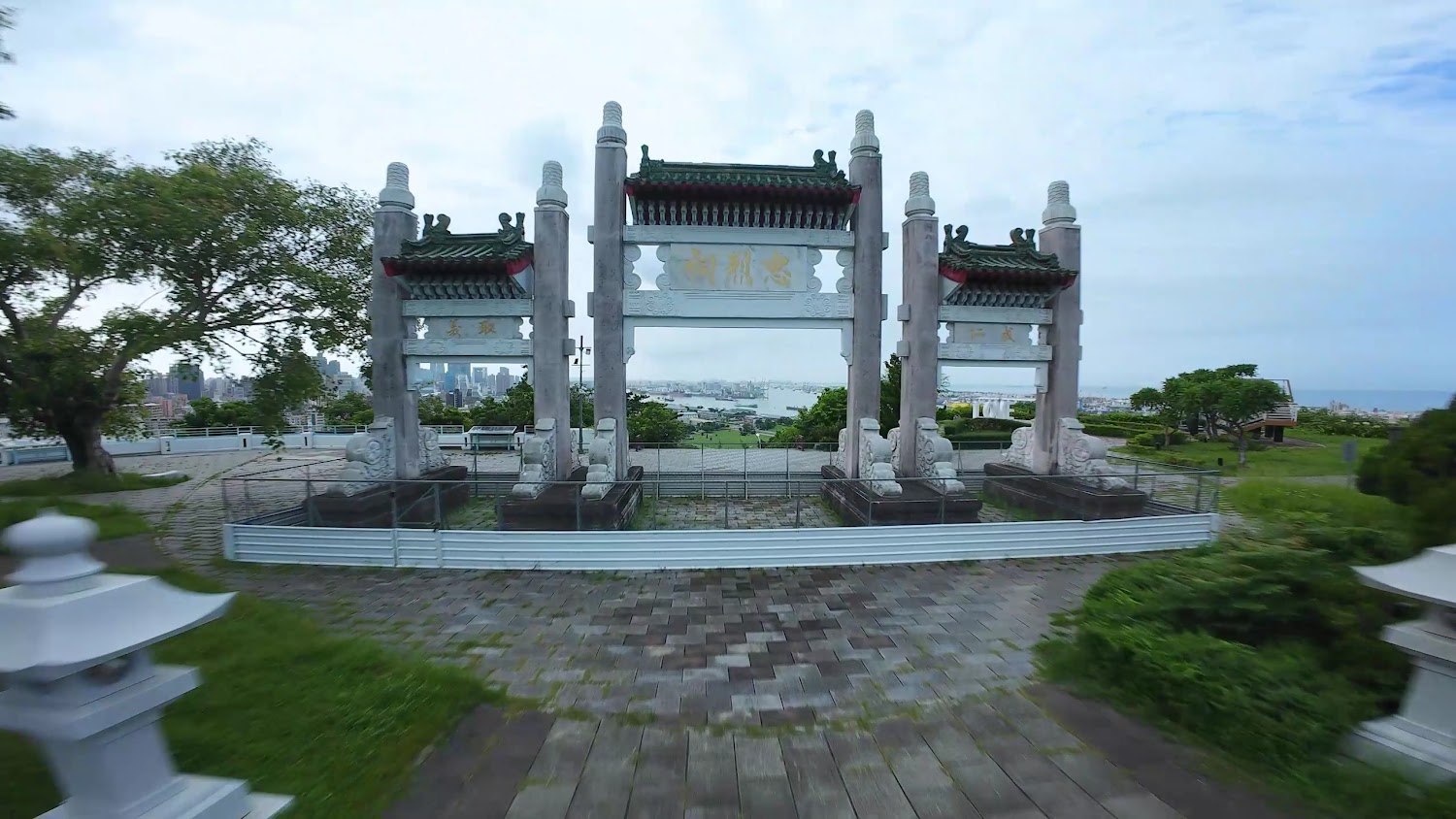 高雄新地標懶人包：8個必拍必逛景點一次收錄，從光之穹頂到愛河夜景散步路線