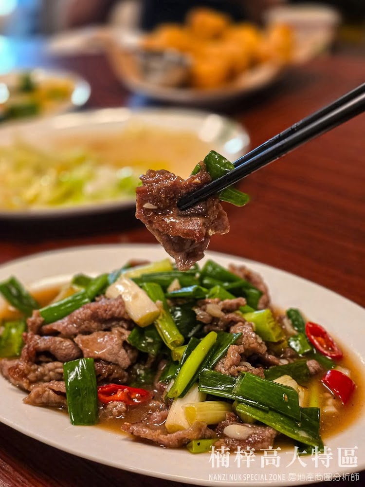 美濃哈客族深度評測：楠梓巷弄裡的人氣客家菜館，家常熱炒到聚餐桌菜都值得一訪