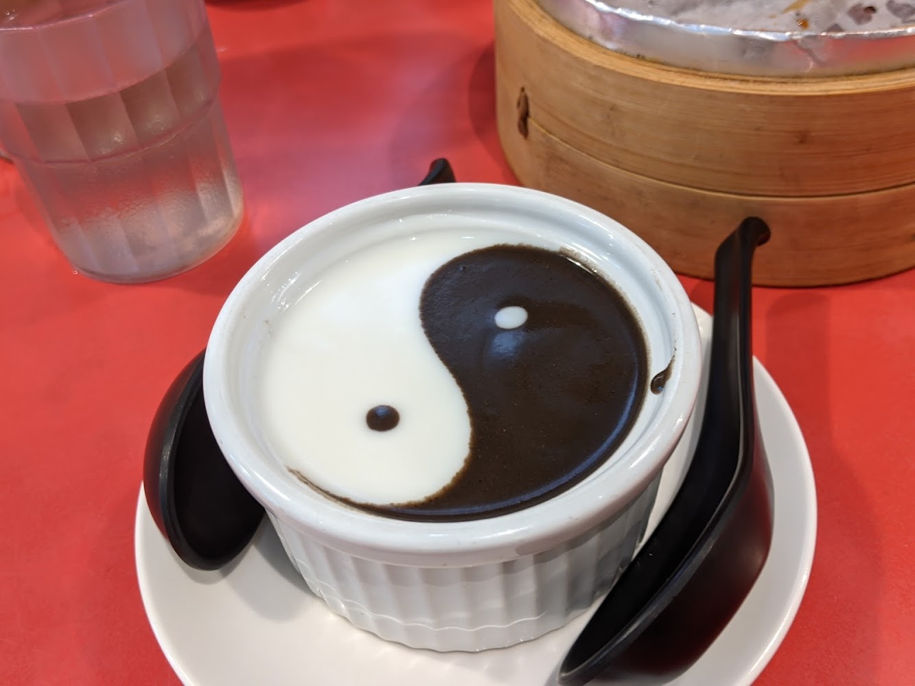 地糖仔中式點心專門店深度評測，高雄美術館周邊必吃港點與家庭聚餐推薦
