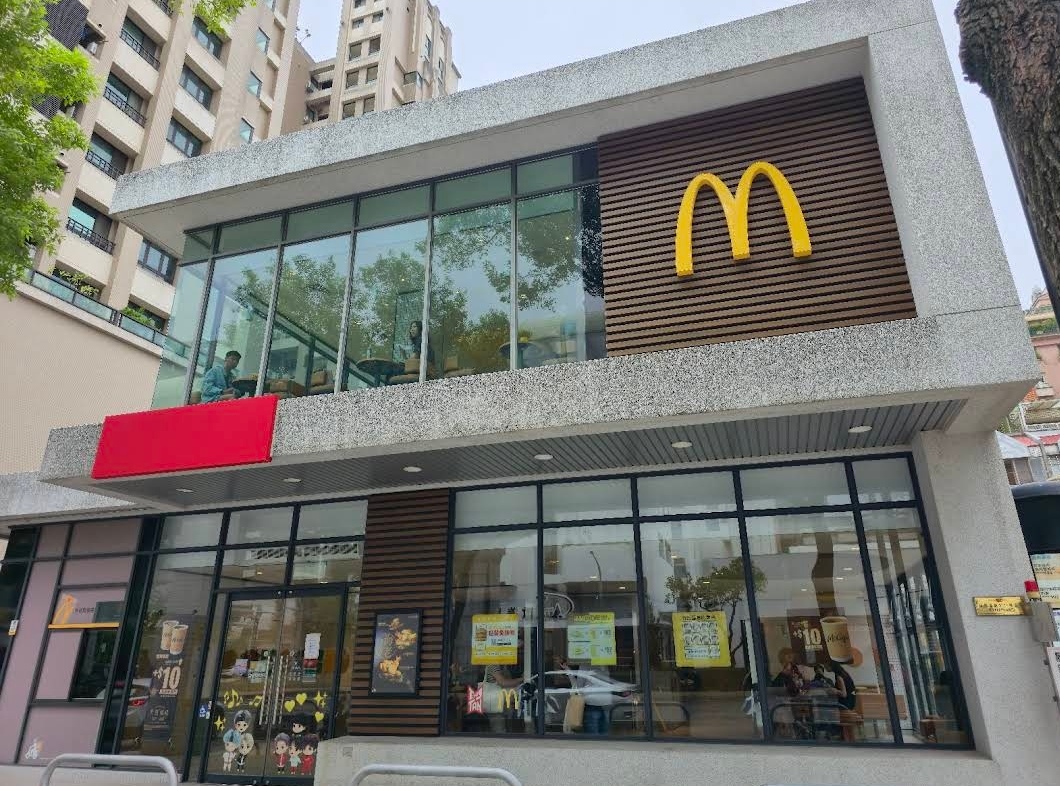 麥當勞母親節套餐懶人包 台中與台北人氣門市用餐環境 交通便利度一次看