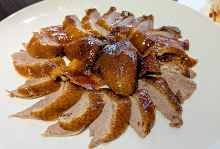 客家本色竹北店深度開箱，竹北片皮鴨與客家料理聚餐首選評測