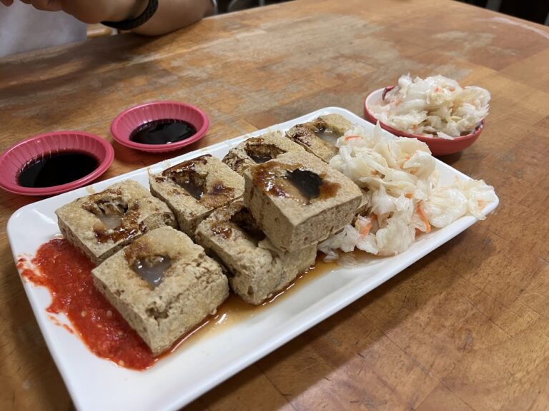 博愛街臭豆腐深度評測 竹北在地人會回訪的小吃店