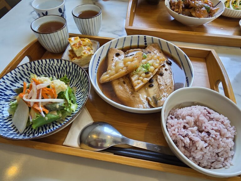 姆姆好日子深度開箱｜竹北溫馨家常定食餐廳，菜單看 FB 的人氣小店