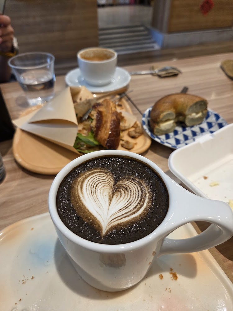人x人懶人包 台東本店 vs 台北人x人2.0 必吃厚片吐司與貝果攻略