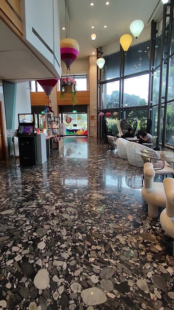 Cham café 台東車站旁最方便咖啡廳深度評測，候車休息與輕食用餐一次看