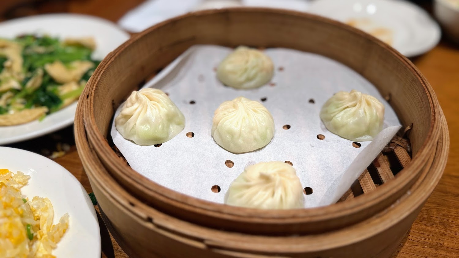 鼎泰豐全台公休前後怎麼吃？8間熱門分店排隊、菜色、環境一次看懂懶人包