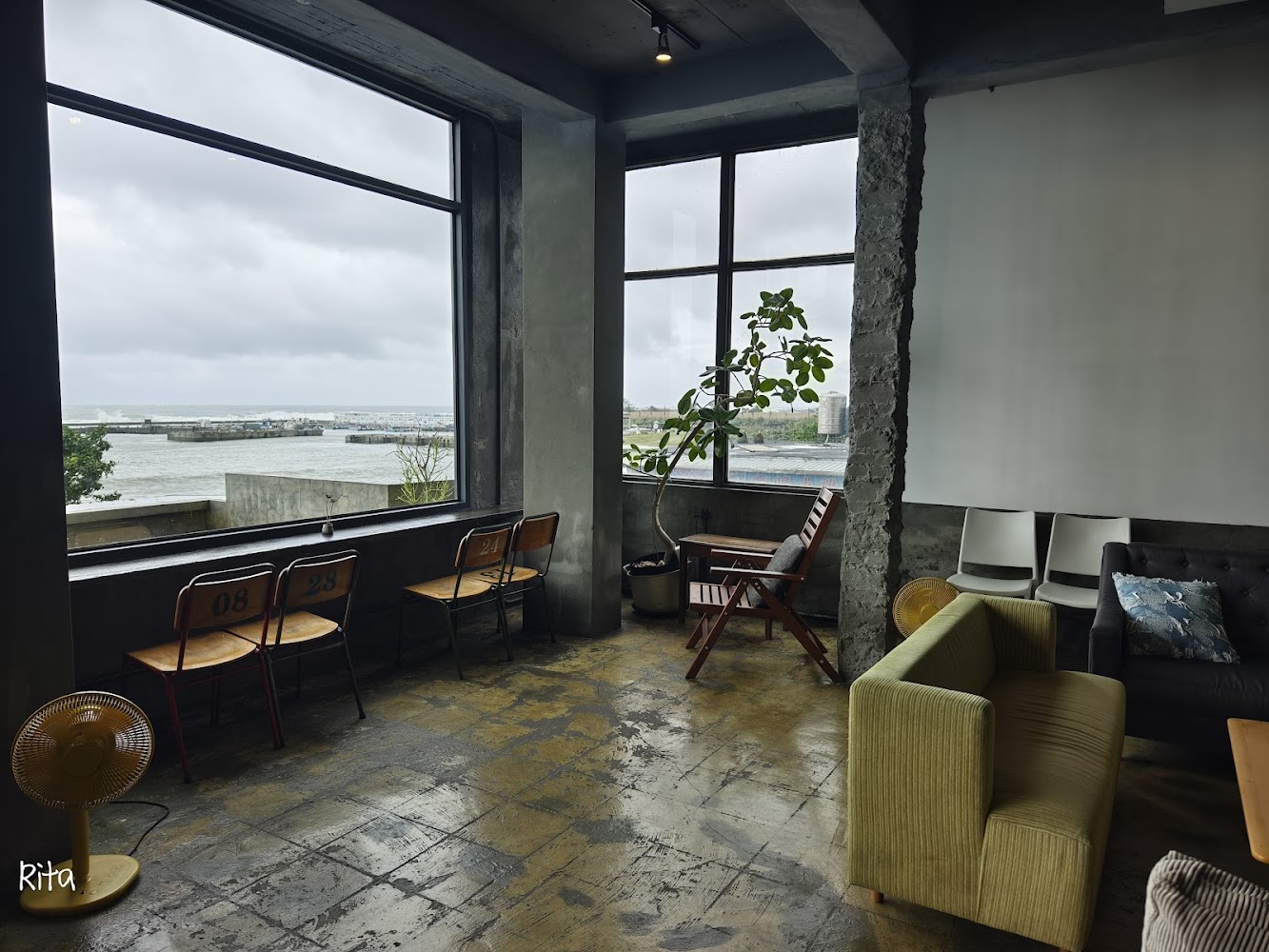 我們在海邊深度評測｜三芝海景咖啡廳的甜點、座位視野與預約體驗一次看