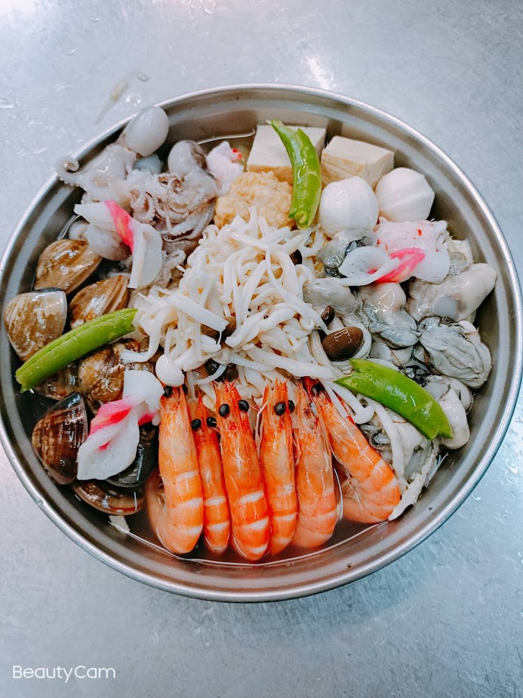 龍蝦厝活海鮮深度評測，淡水漁人碼頭旁的鮮味熱炒與聚餐首選