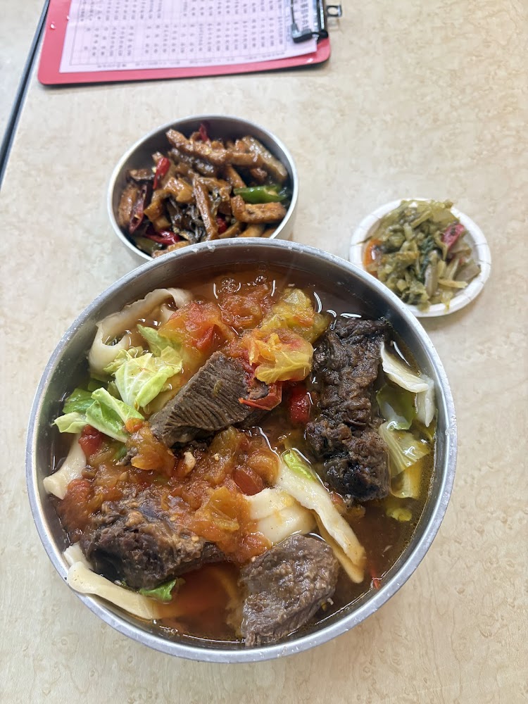 四平商圈美食懶人包｜松江南京必吃8選，從酸菜白肉鍋到番茄牛肉麵一次收藏