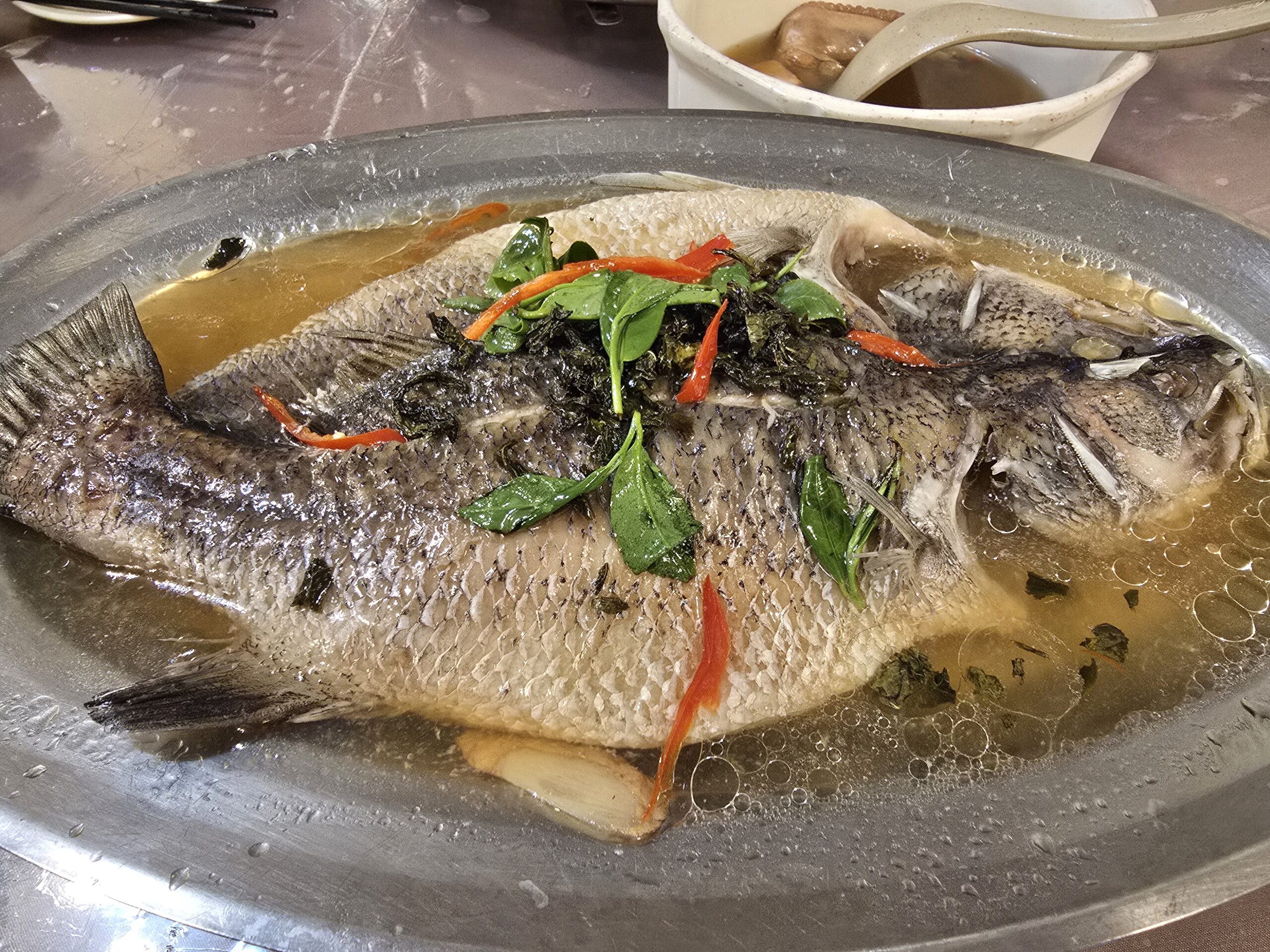 合歡茶宴風味餐廳深度評測：坪林茶香入菜的山城風味餐桌與套餐實吃解析