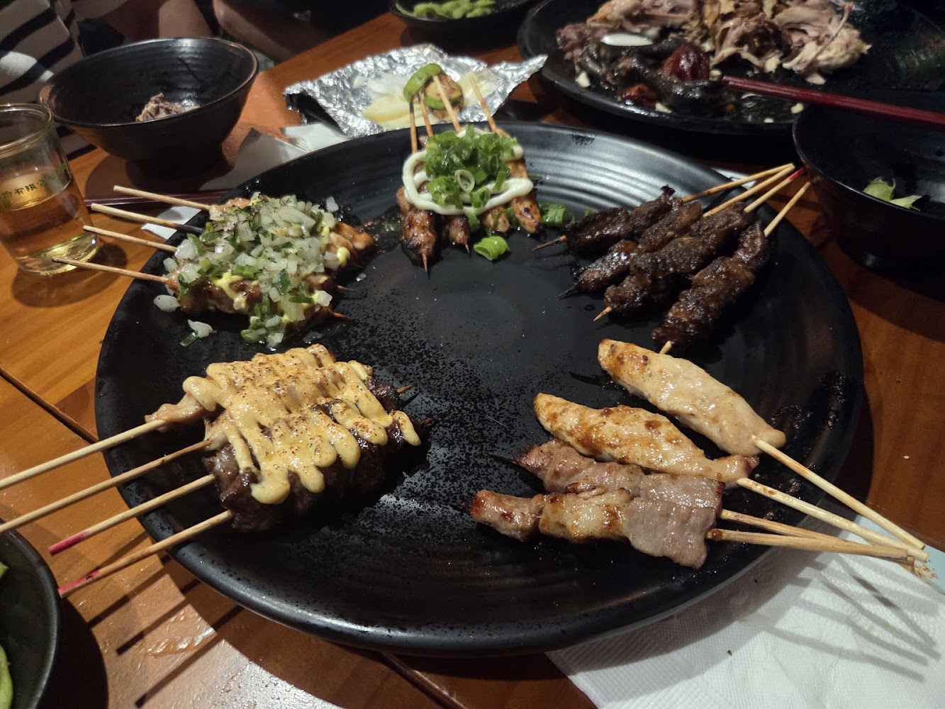 公館萬隆美食懶人包｜精選 9 間在地口碑餐廳與甜點店，從牛丼、割包到冰品一次收錄