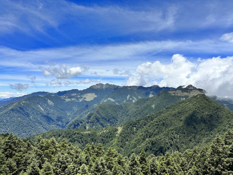 武陵四秀深度攻略｜桃山、喀拉業、池有山、品田山路線評測與山屋體驗