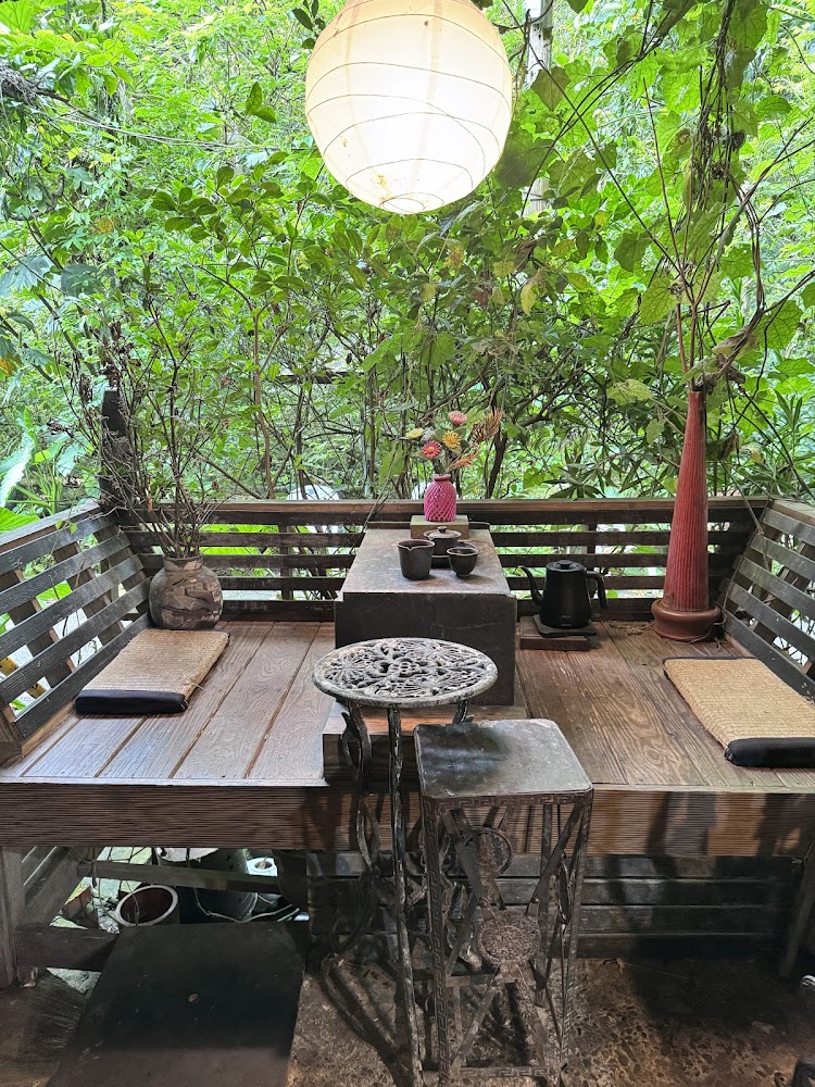 觀荷深度評測｜平溪山林茶屋、溪畔秘境與療癒貓咪餐廳一次看
